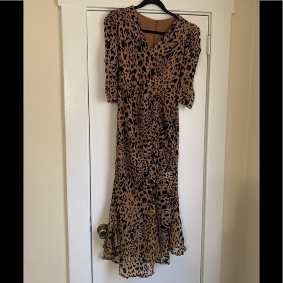 ZY Leopard Print Midi Dress with slit Size XS - Picture 7 of 16